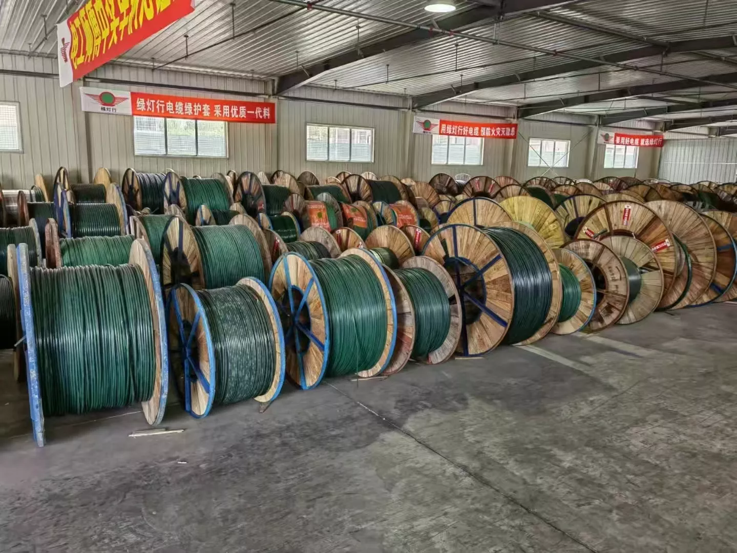 阳谷绿灯行电缆仓库照片